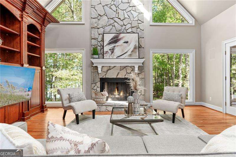 Lake Lanier - Smoke Chase - Residential