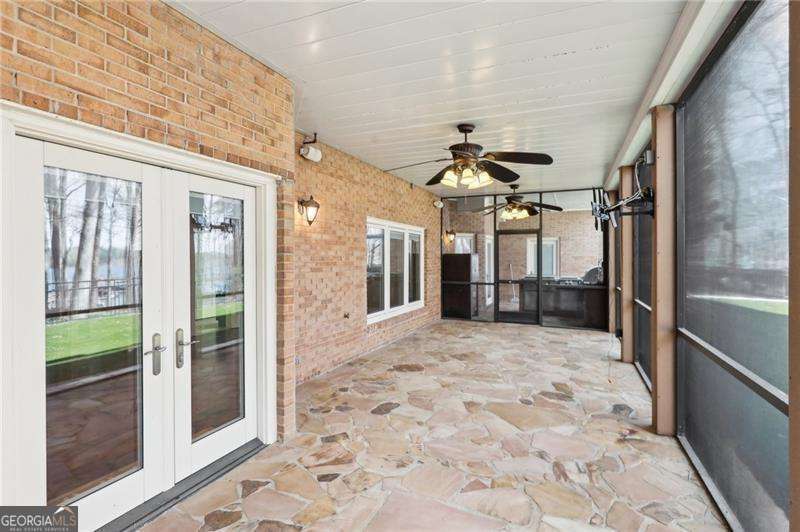 Lake Lanier - Smoke Chase - Residential