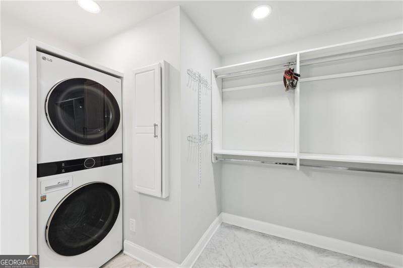 Lake Lanier - Smoke Chase - Residential