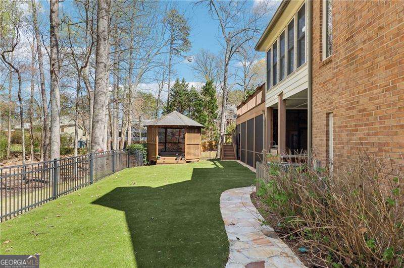 Lake Lanier - Smoke Chase - Residential