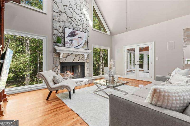 Lake Lanier - Smoke Chase - Residential