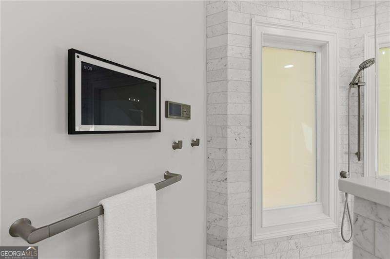 Lake Lanier - Smoke Chase - Residential