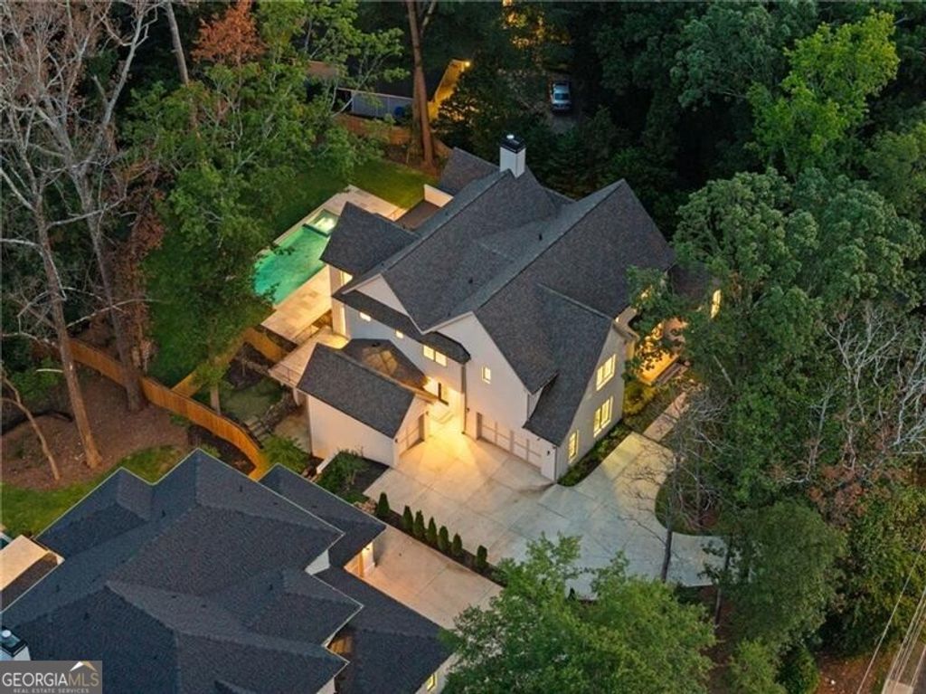 Photo of 1074 Moores Mill Road NW, Atlanta, GA 30327 (MLS # 10740944)