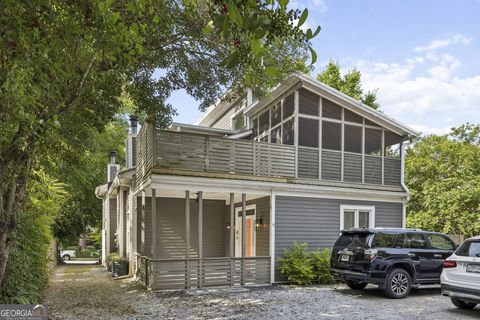 Photo of 846 Saint Charles Avenue NE #B, Atlanta, GA 30306 (MLS # 10783653)