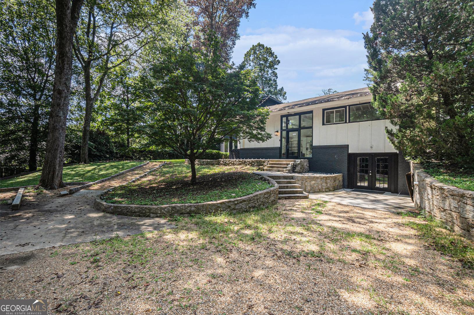 1087 Lee CIR NE