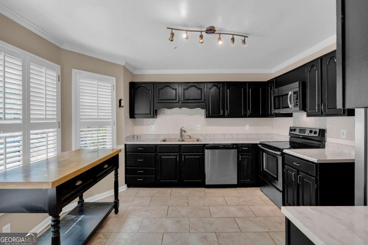 513 Salem Woods DR SE