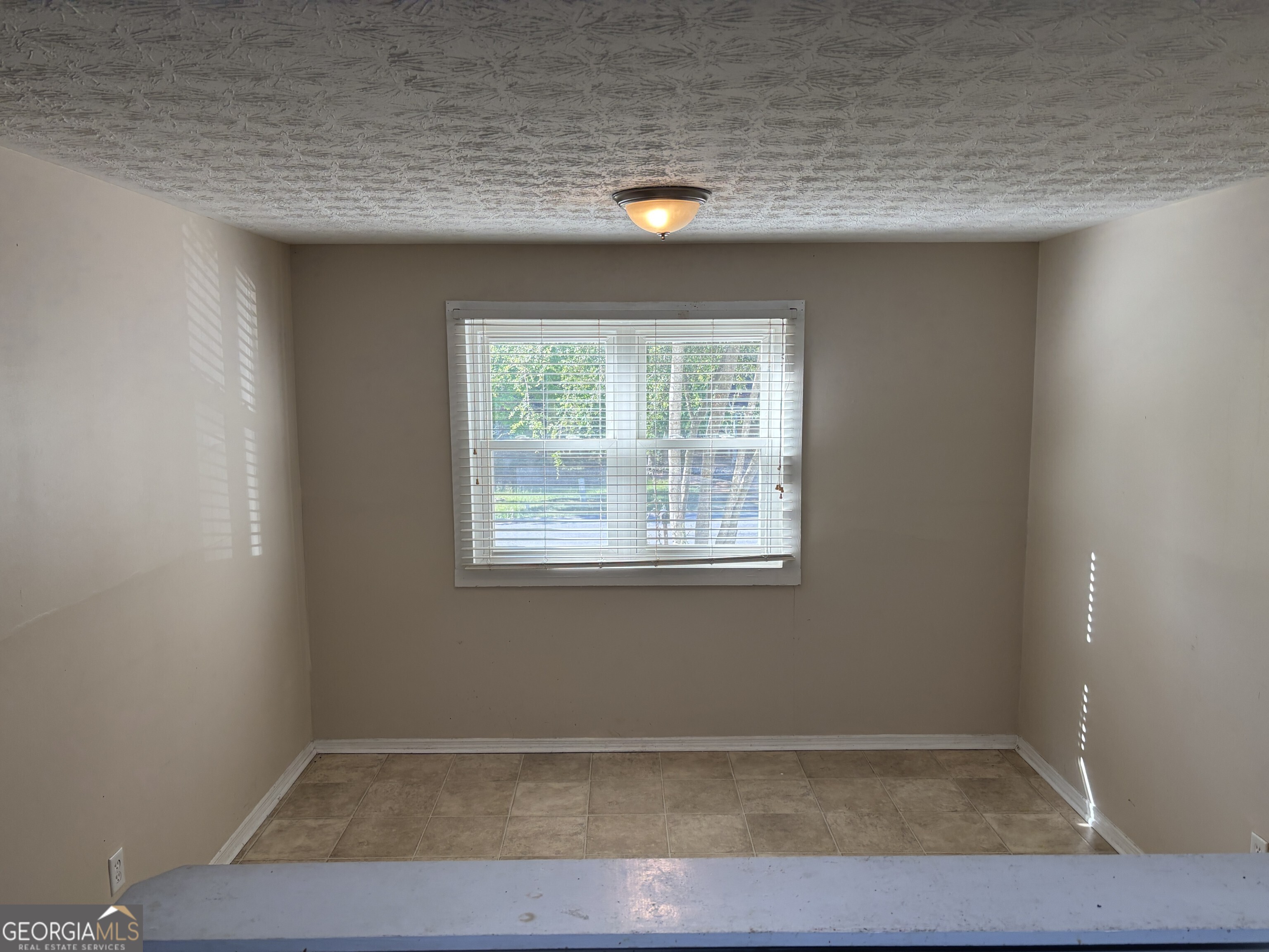 3326 Newbury RD
