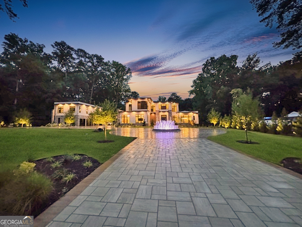 1386 Moores Mill RD NW