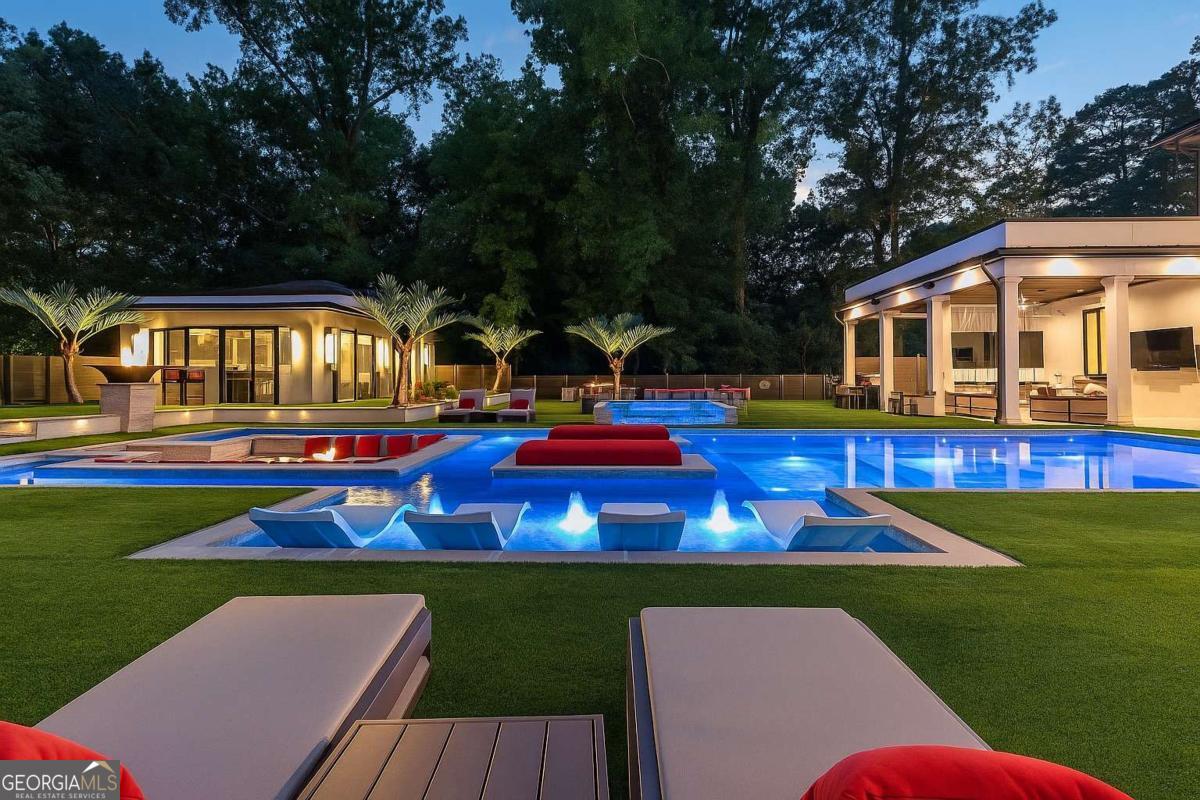 1386 Moores Mill RD NW