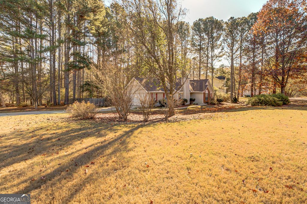 Photo of 7 Buck Trail, Newnan, GA 30265 (MLS # 10650627)