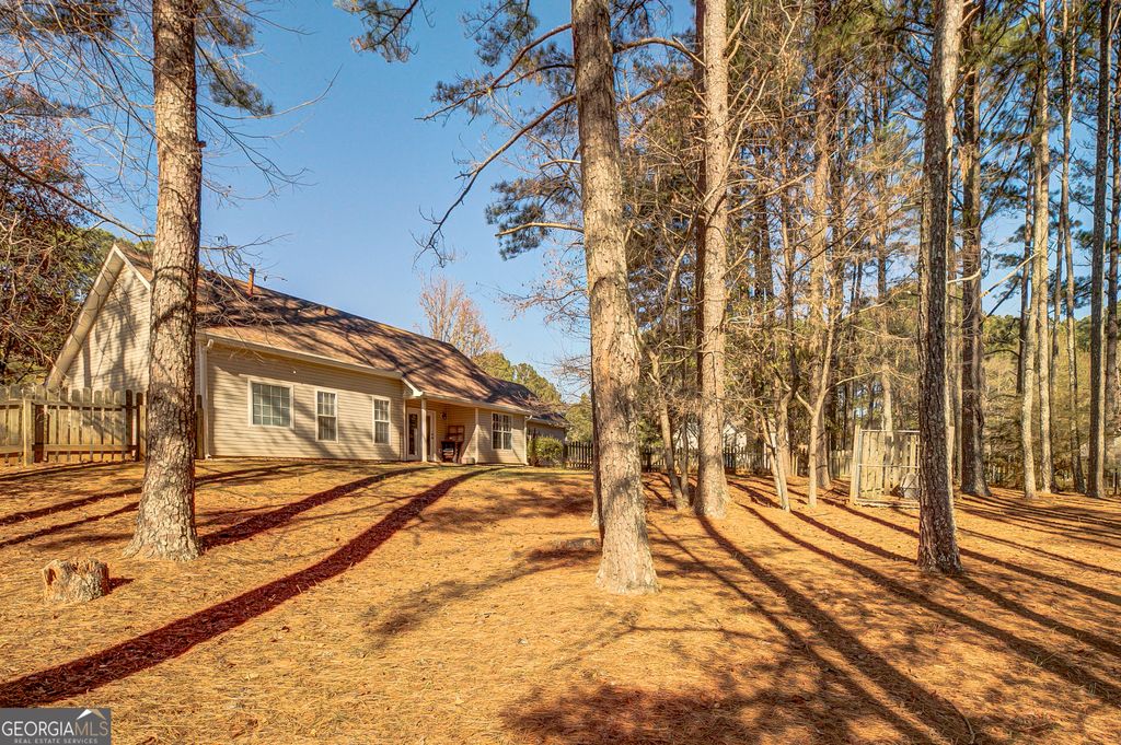 Photo of 7 Buck Trail, Newnan, GA 30265 (MLS # 10650627)