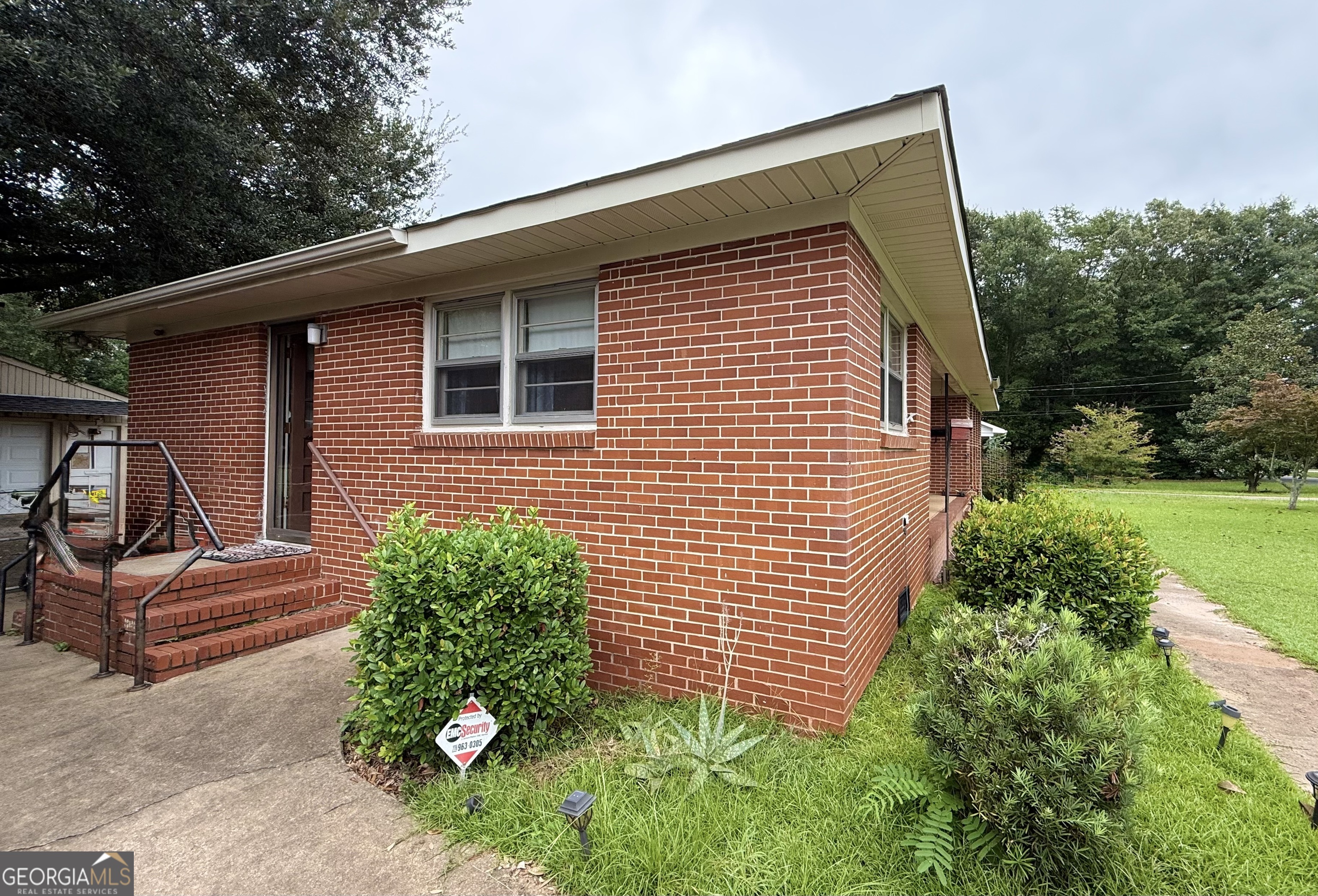 112 Briardale AVE