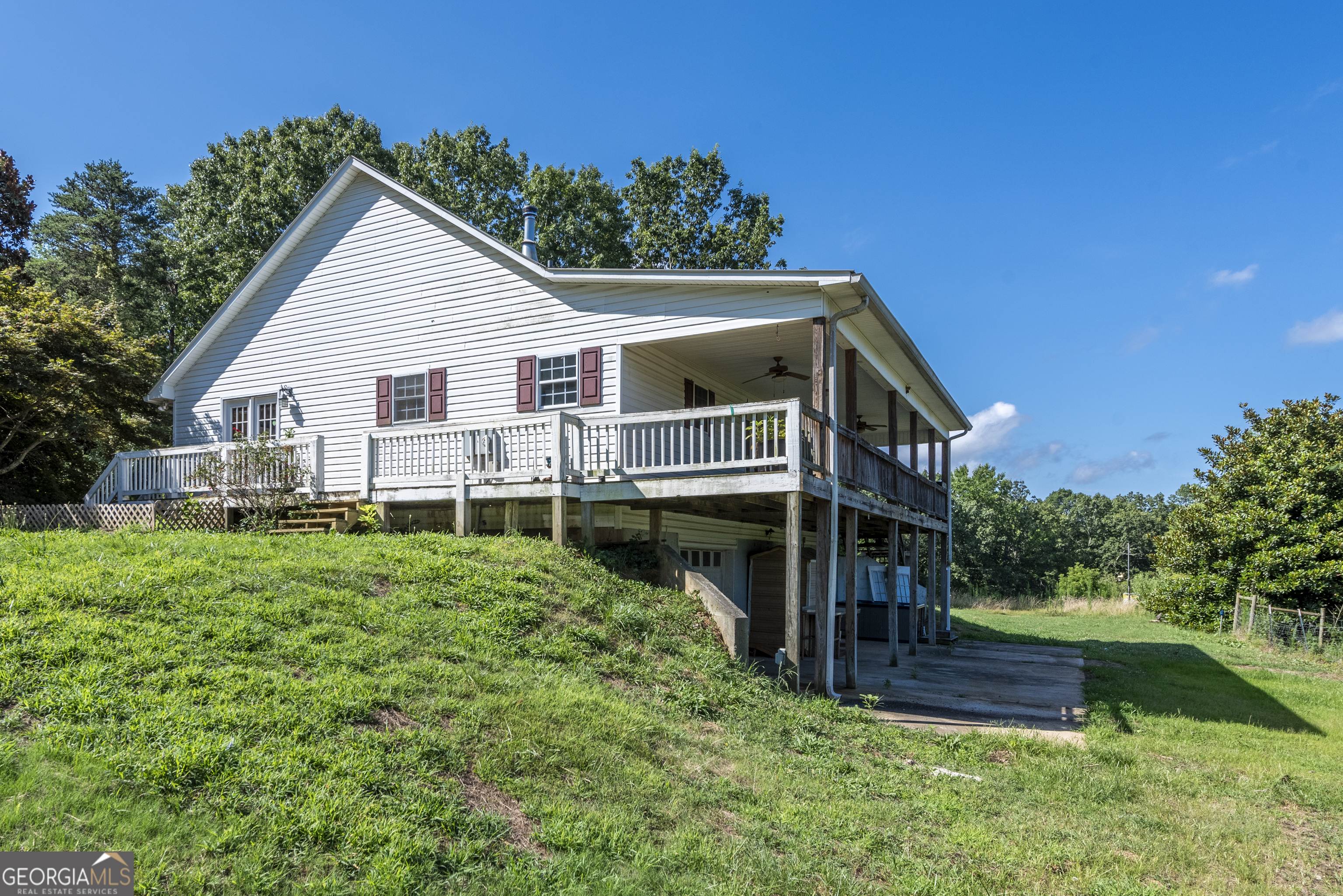 157 Edwards RD