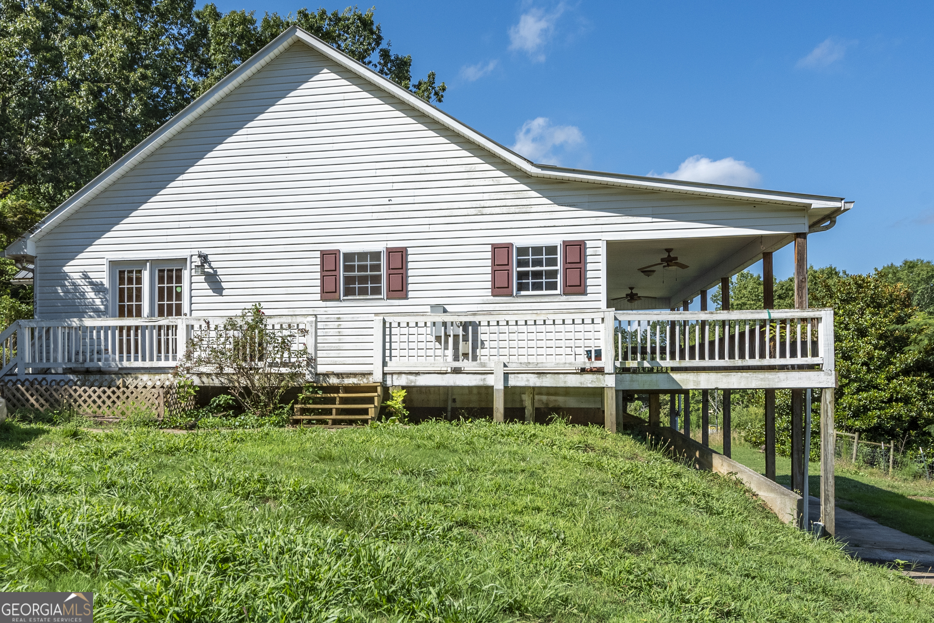 157 Edwards RD