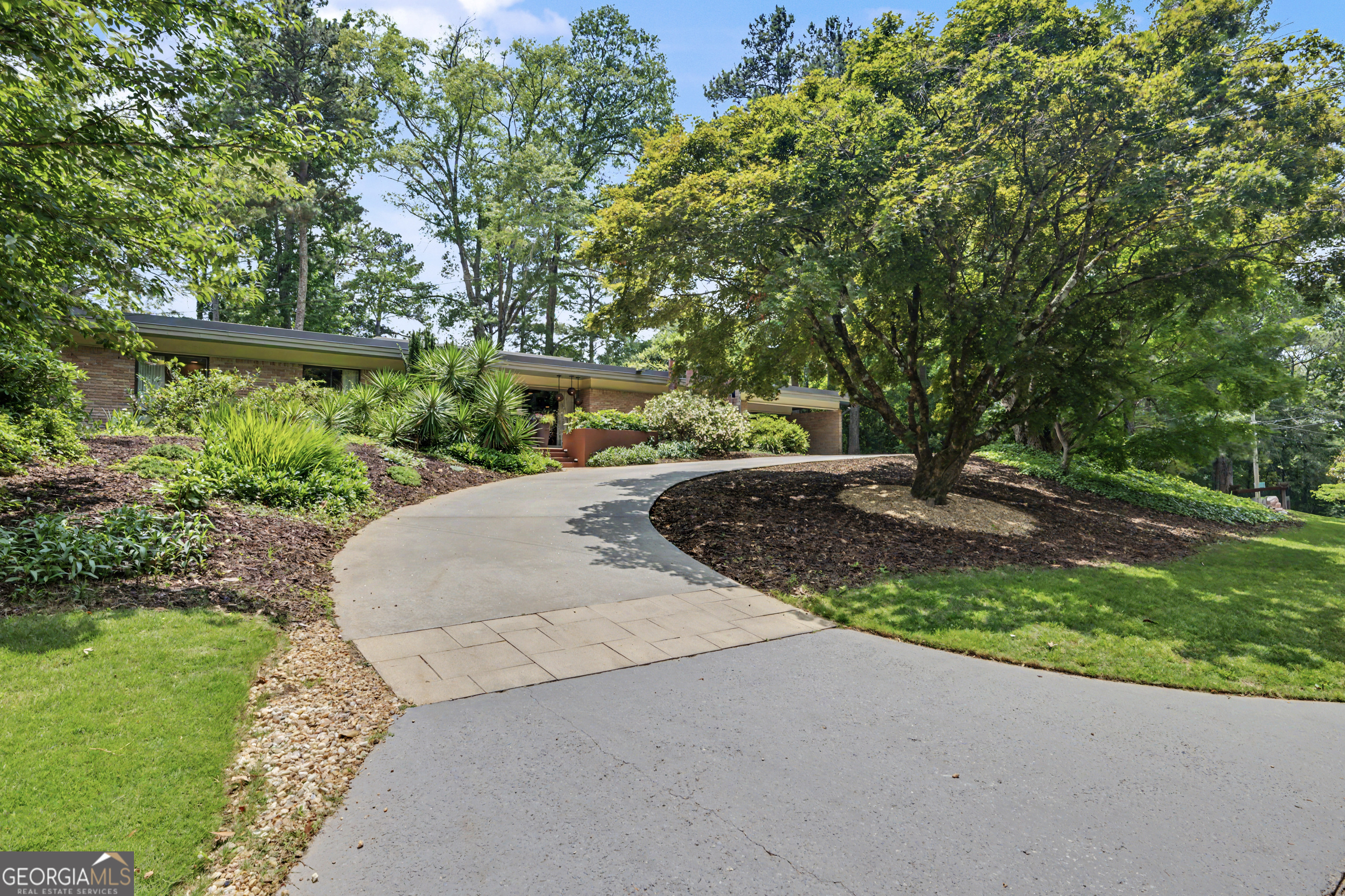 2793 Ridge Valley RD NW