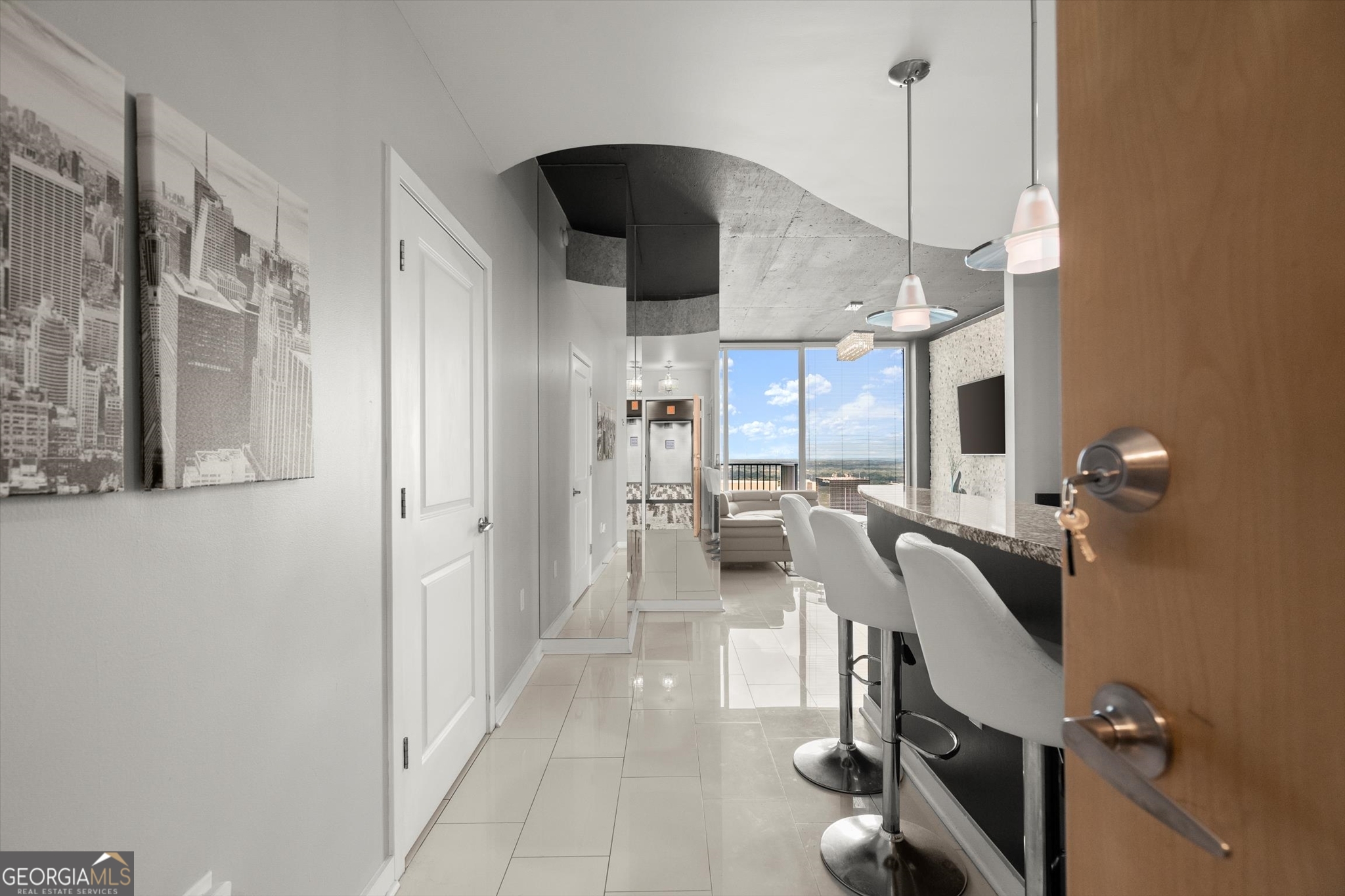 400 W Peachtree 3712