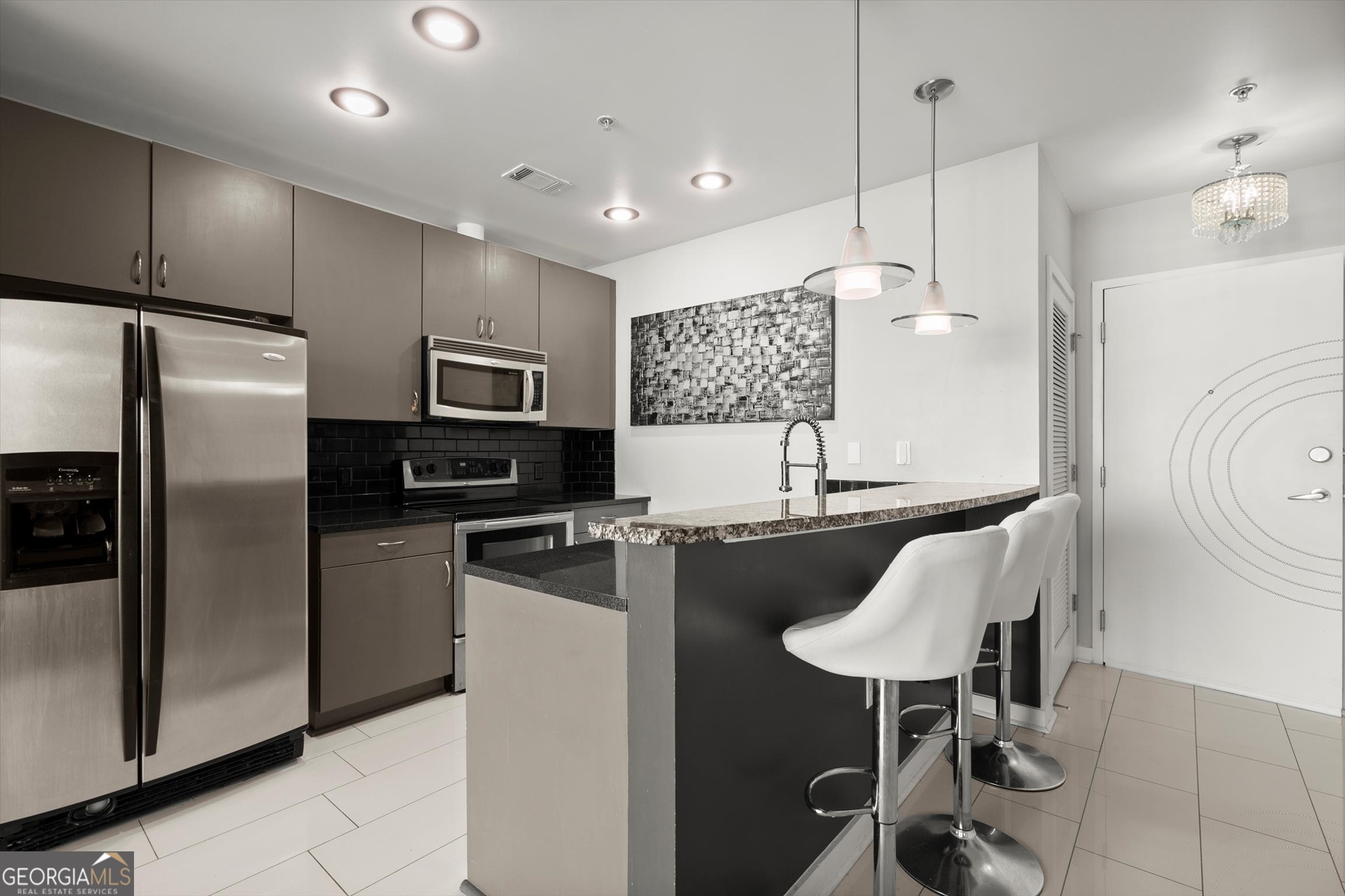 400 W Peachtree 3712