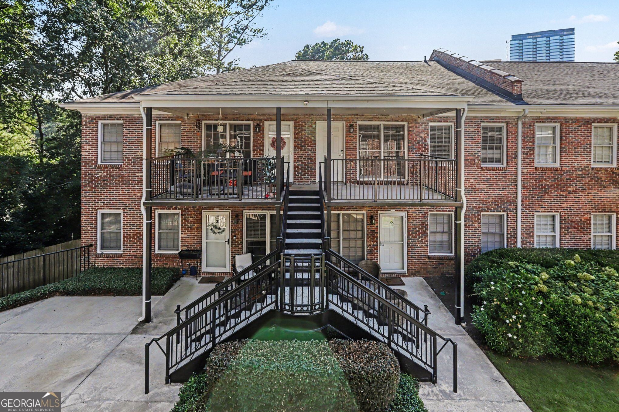 3675 Peachtree RD NE 34