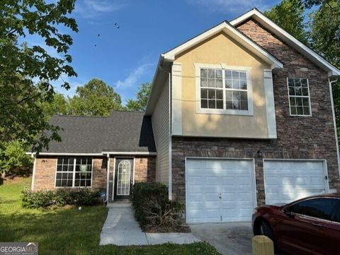 Single Family Residence in Lithonia GA 2070 Mulberry Lane.jpg