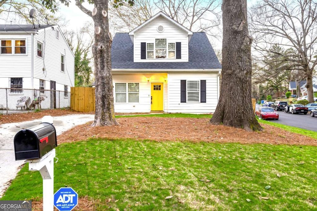 Photo of 56 Holly Road NW, Atlanta, GA 30314 (MLS # 10692164)