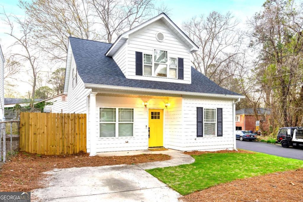 Photo of 56 Holly Road NW, Atlanta, GA 30314 (MLS # 10692164)