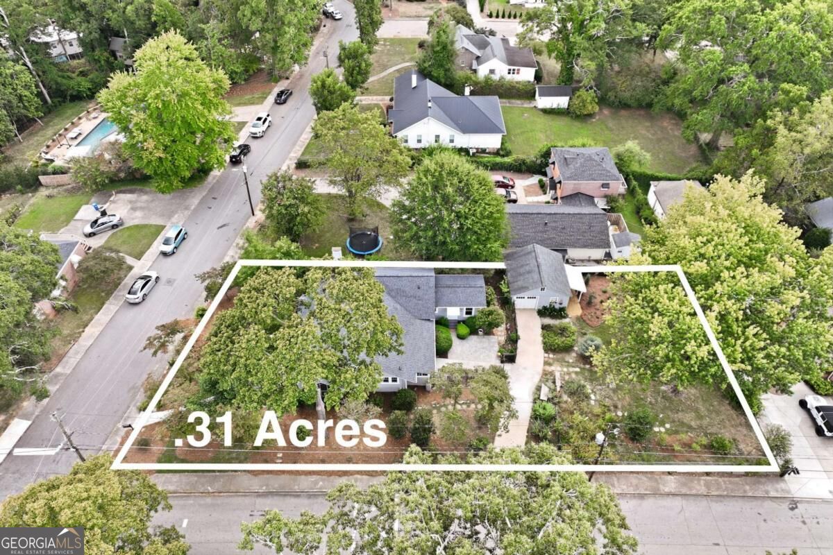635 Denton DR