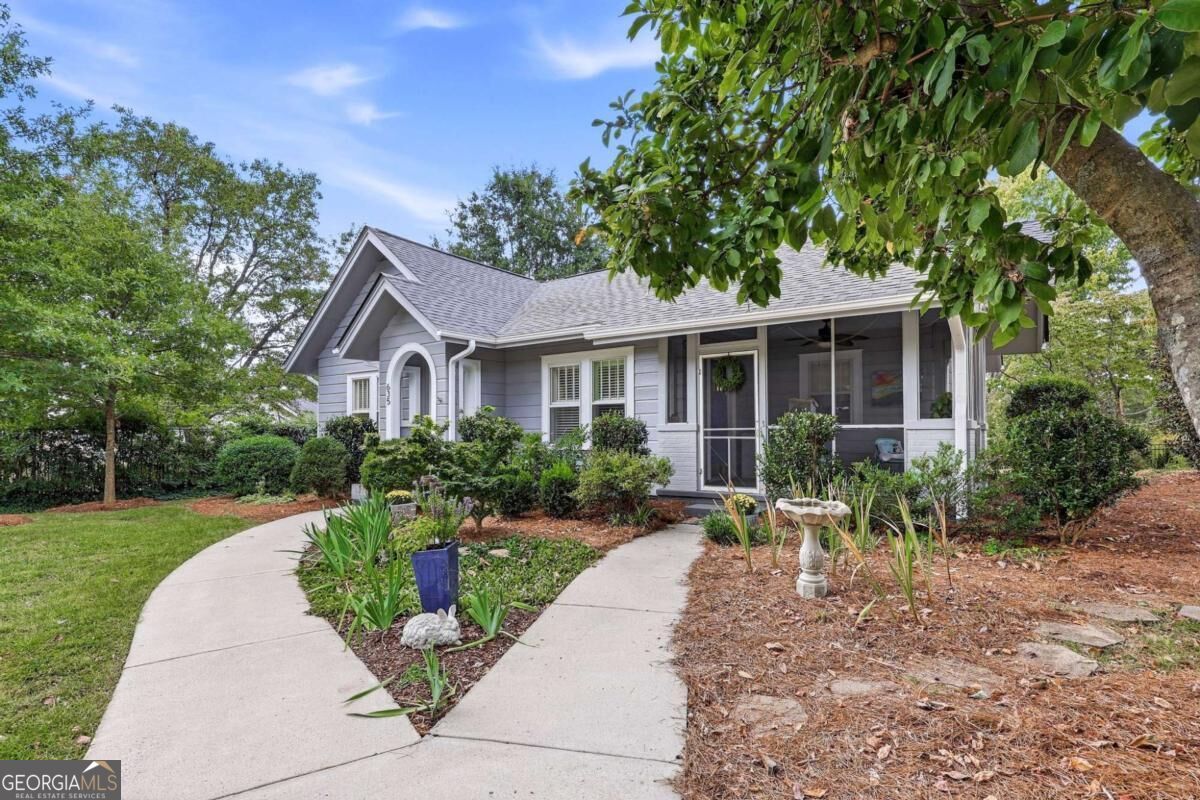 635 Denton DR
