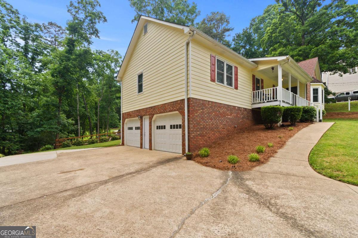 670 Dena DR