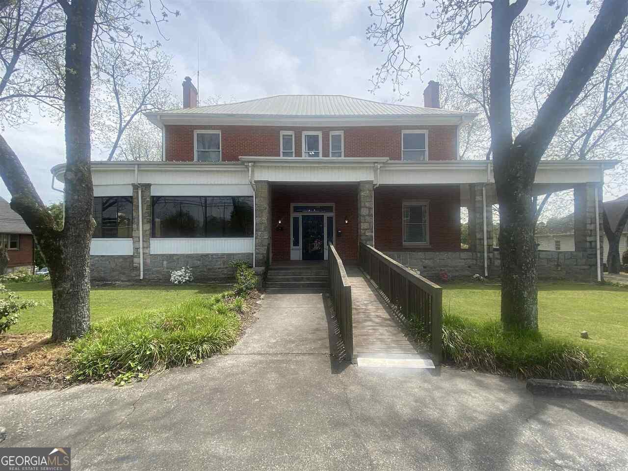 Photo 1 of 8 — 38 S Broad ST SUITE 101, Winder, GA 30680