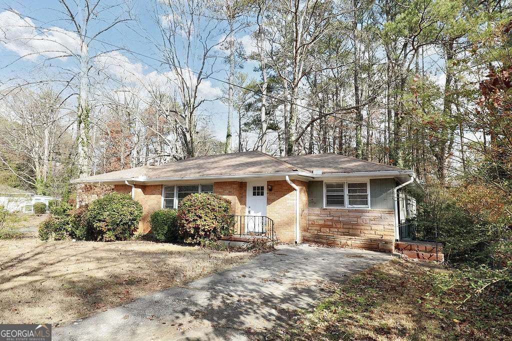 Photo of 2576 wood valley Drive, East Point, GA 30344 (MLS # 10721944)