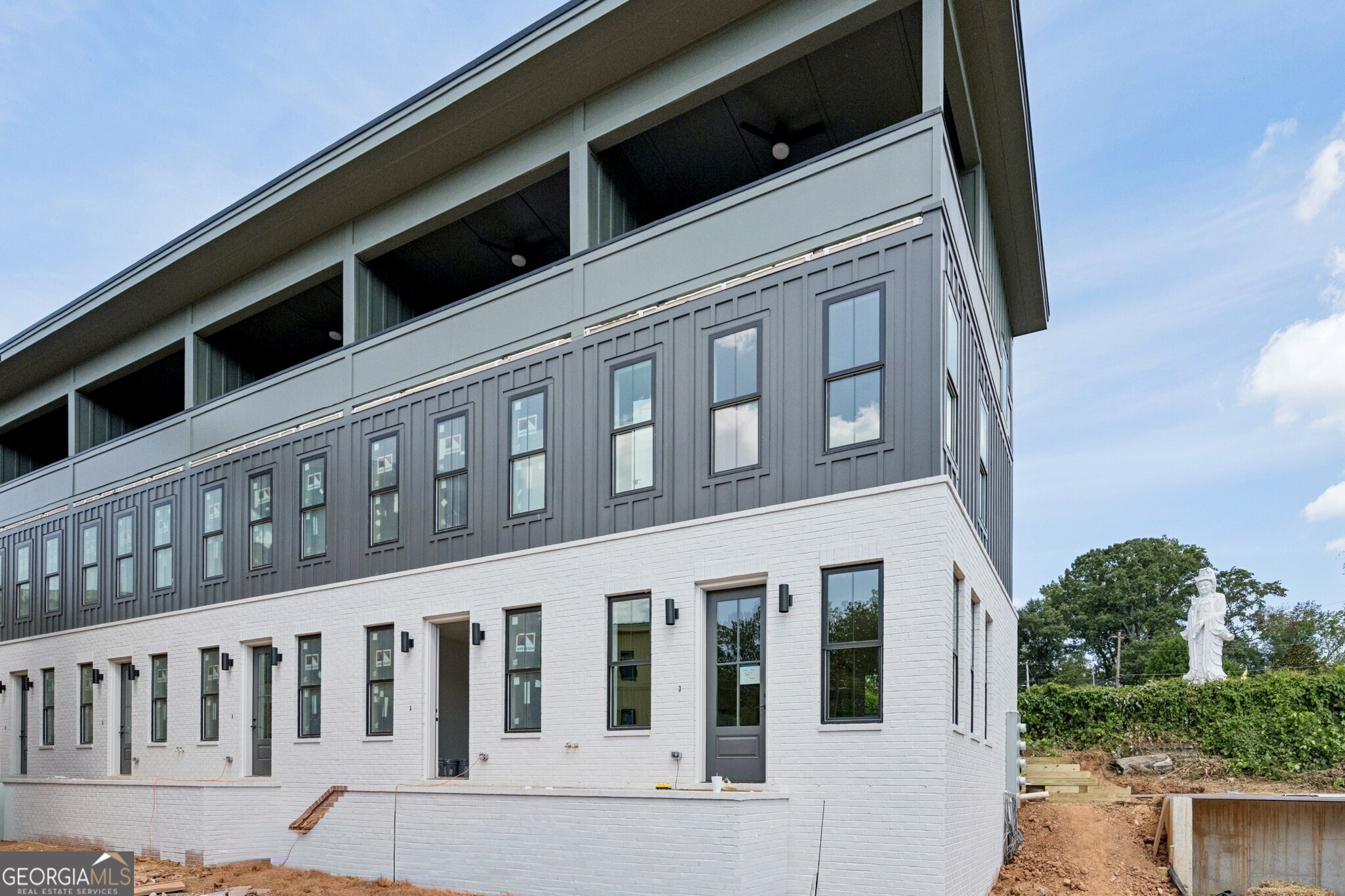 1160 Boulevard SE 11