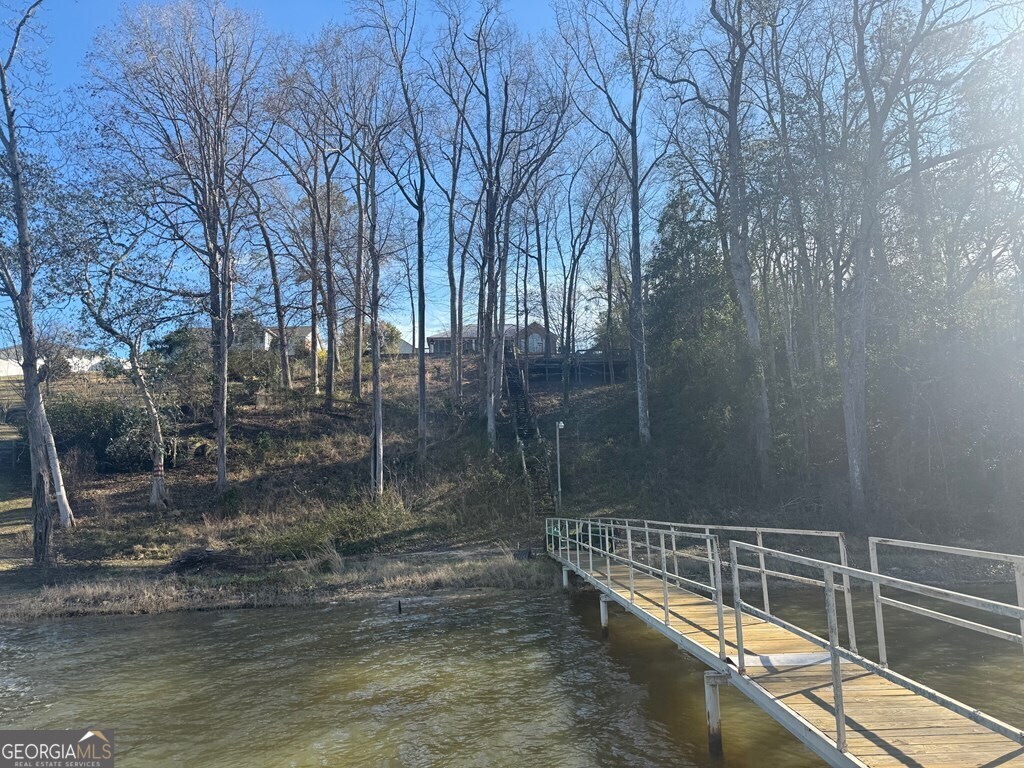 245 Cove DR