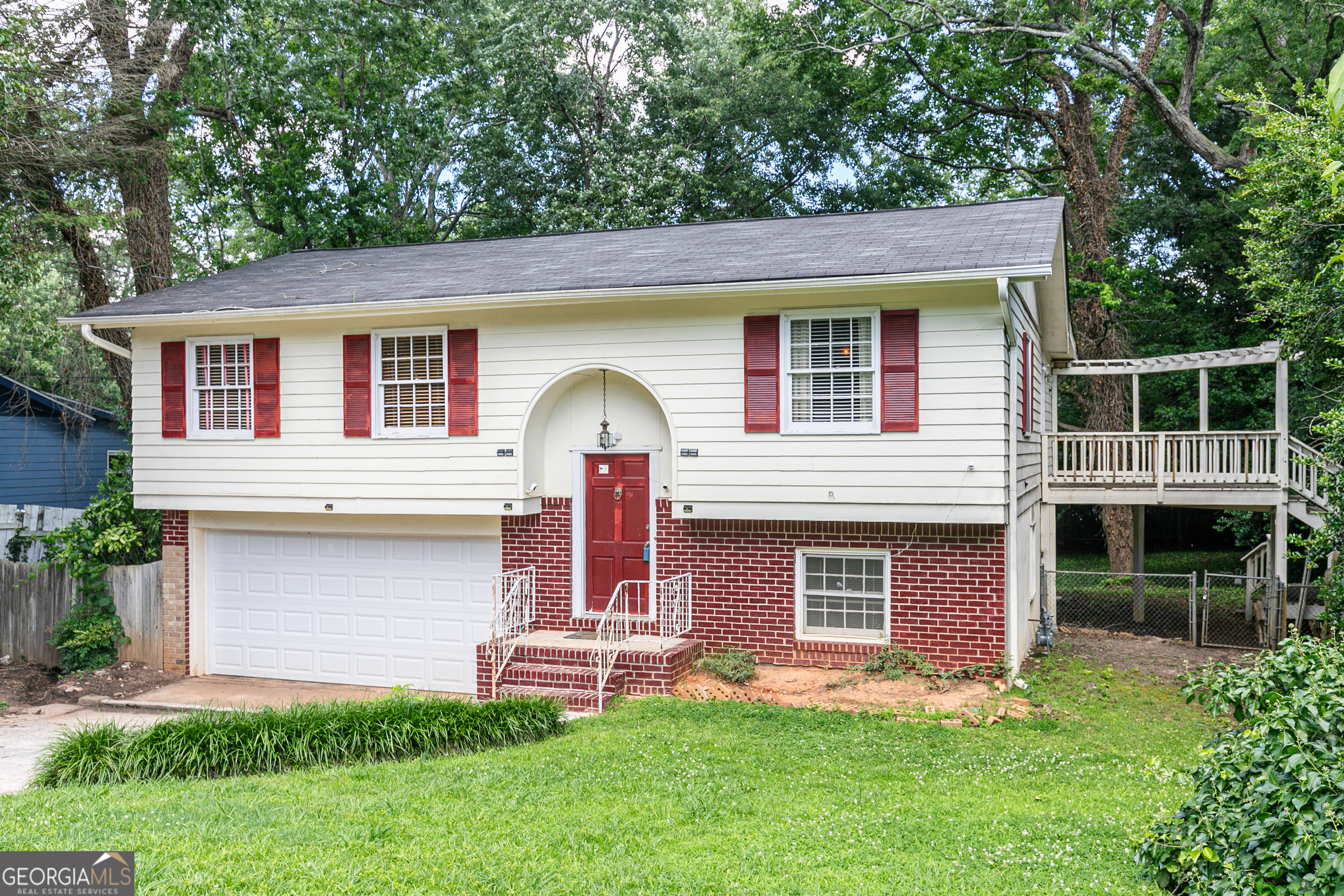 2831 Carolyn DR SE