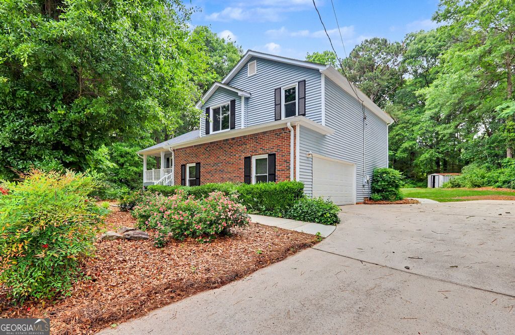 Photo of 305 Daileys Plantation Drive, McDonough, GA 30253 (MLS # 10763284)