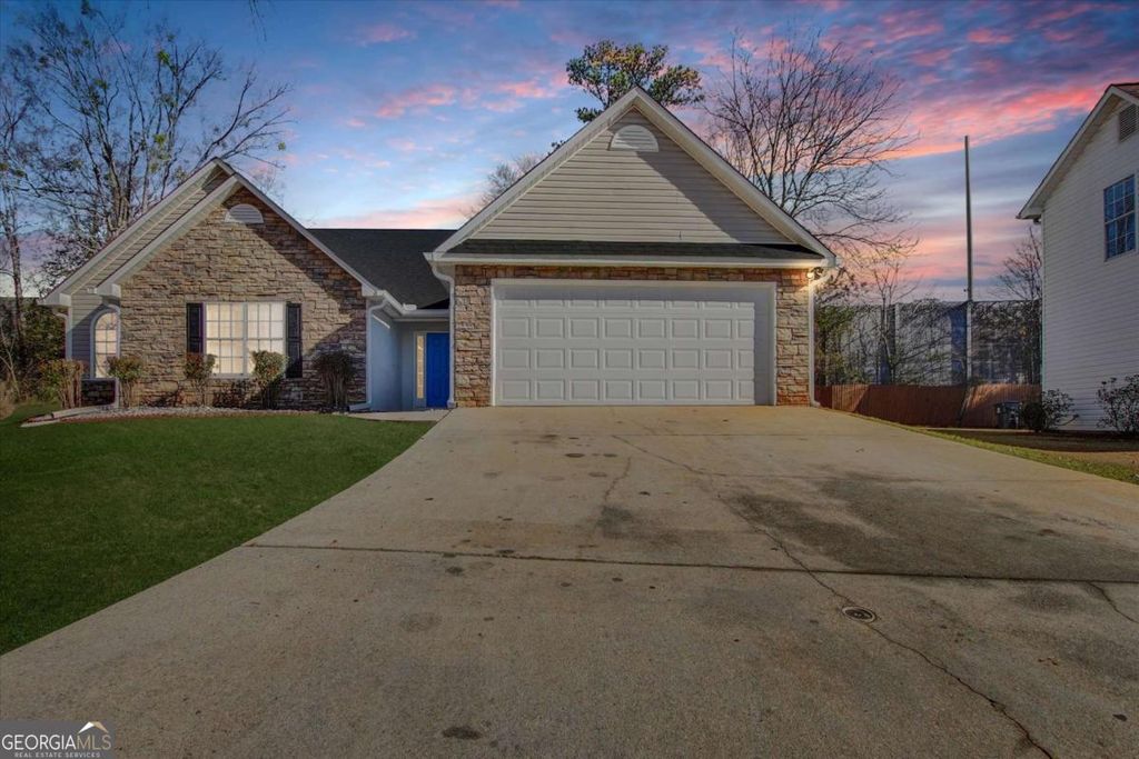 Photo of 1528 Buckingham Place, Stockbridge, GA 30281 (MLS # 10670958)