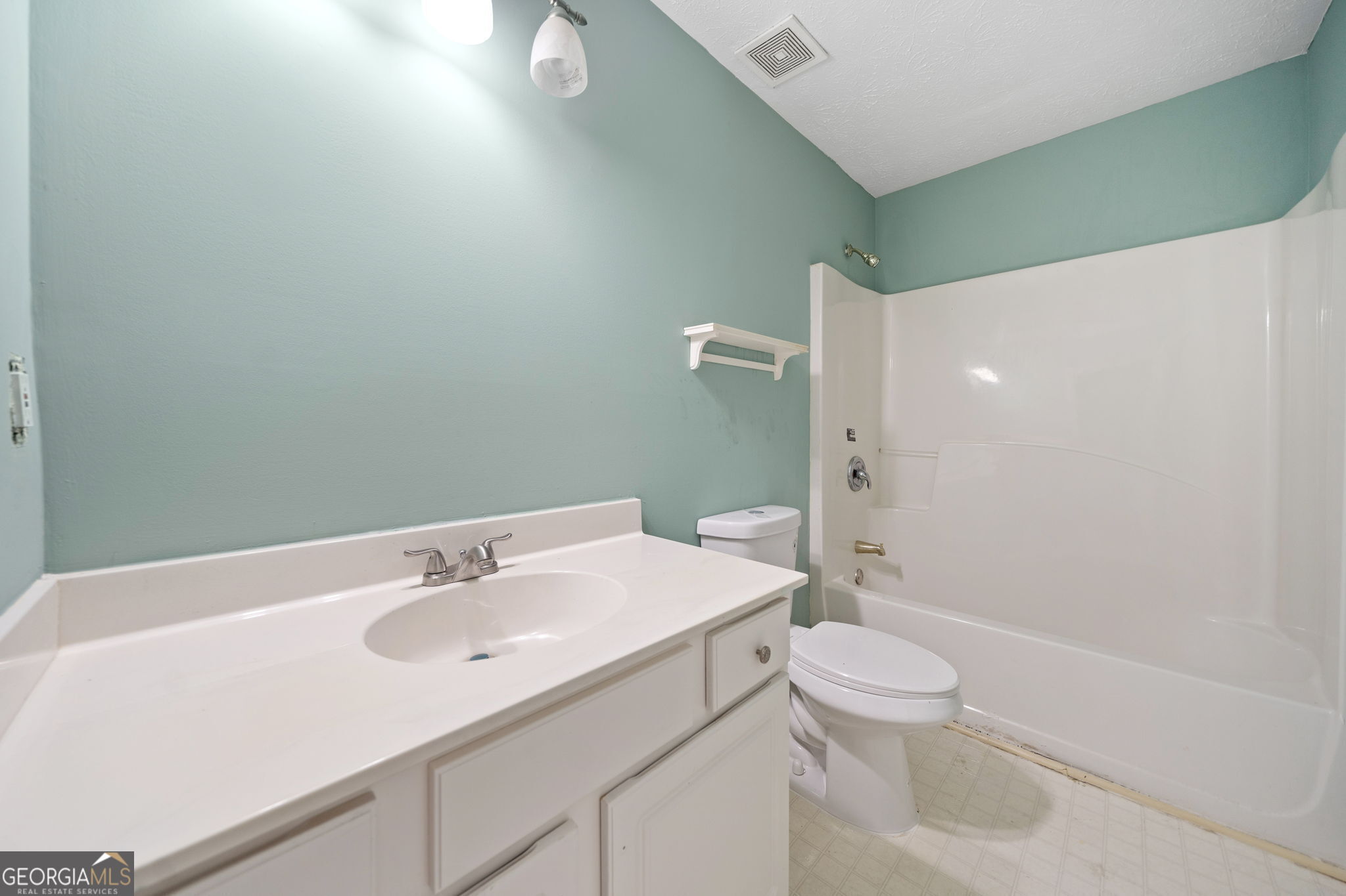 Halstead Lakes - Residential