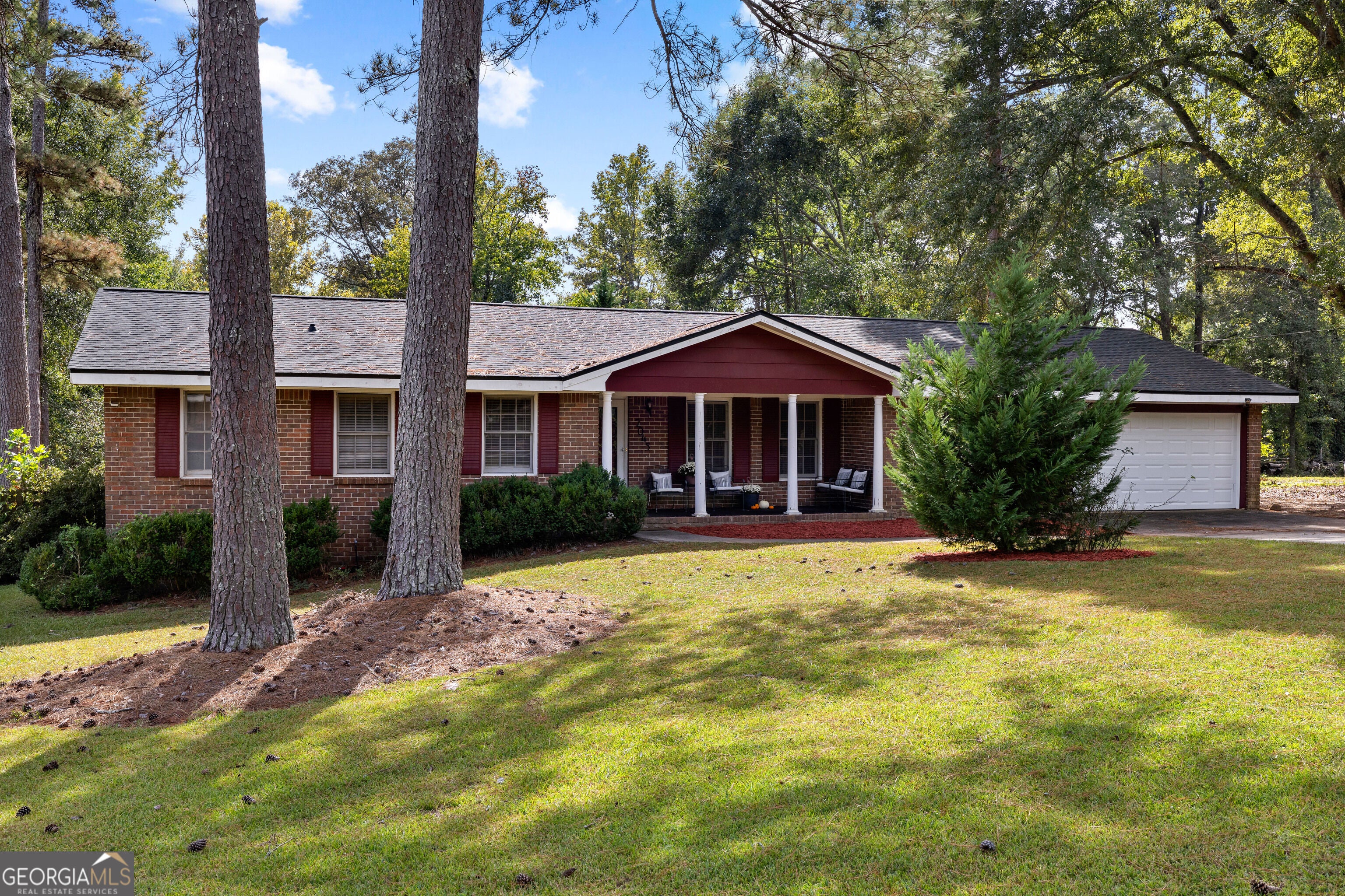2045 Forest DR