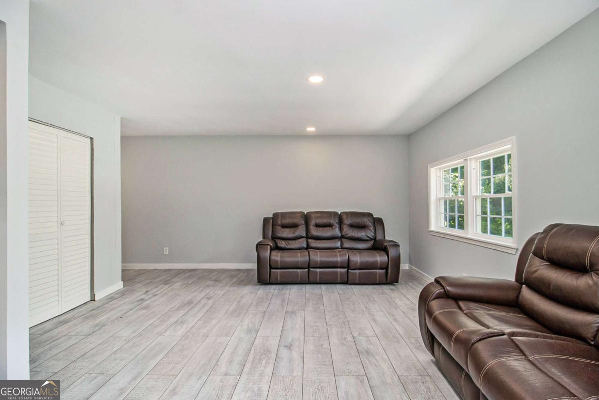 Hollydale - Residential