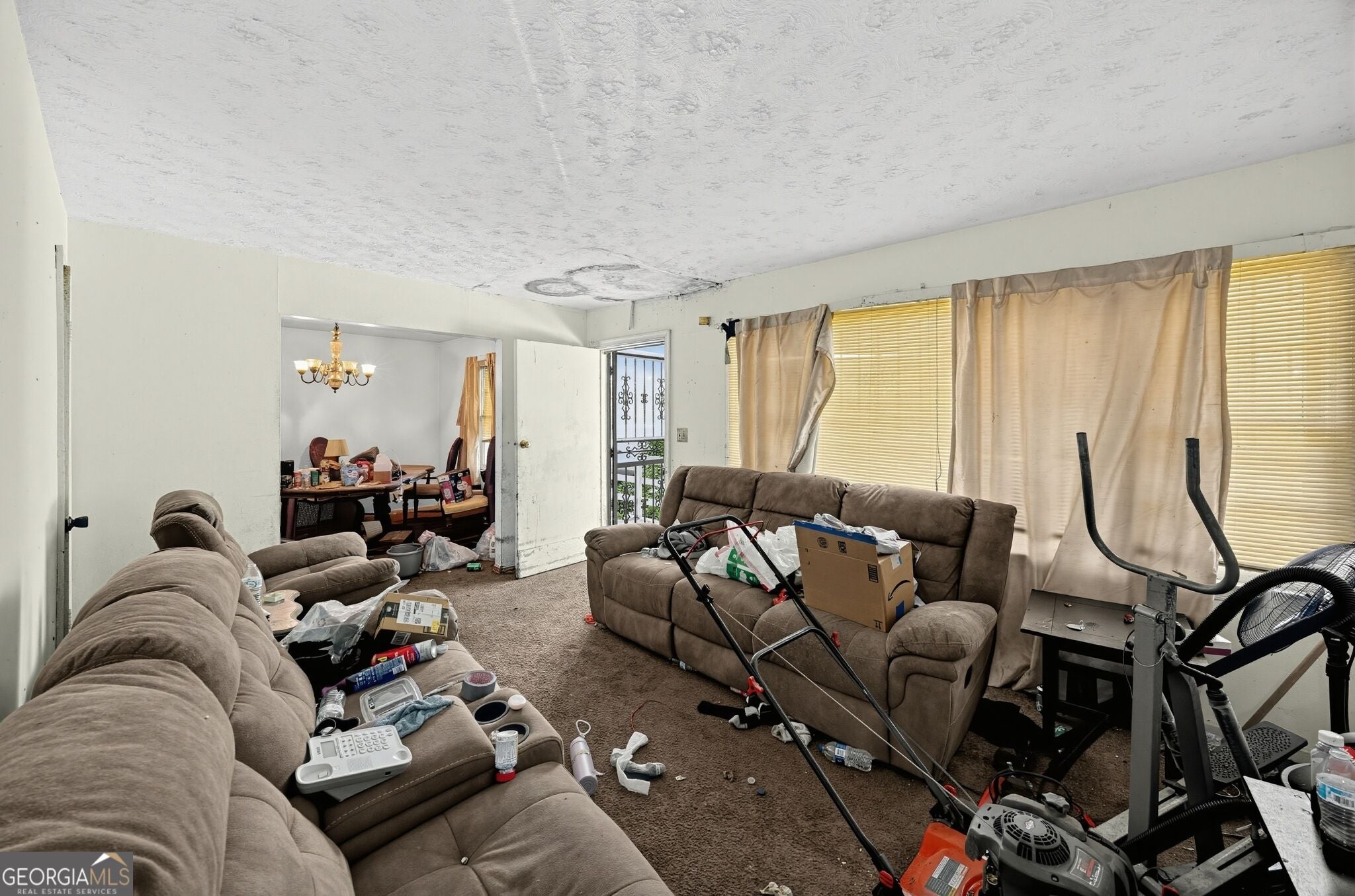 5648 Boby DR