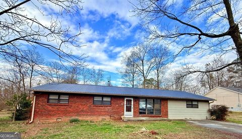 Photo of 308 Thor Avenue, Calhoun, GA 30701 (MLS # 10700125)