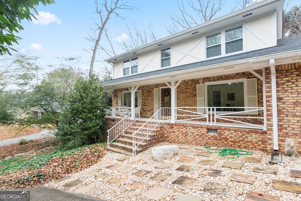 Photo of 5037 HEATHERDALE Lane, Atlanta, GA 30360 (MLS # 10656055)