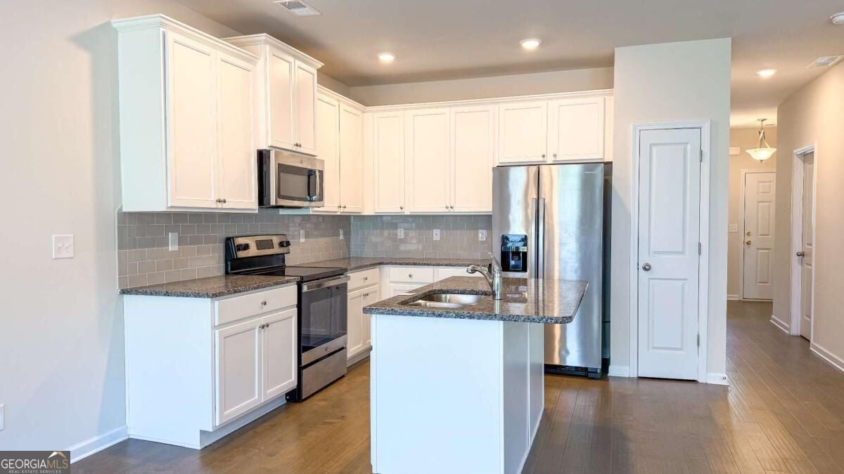 3472 Lakeview CRK