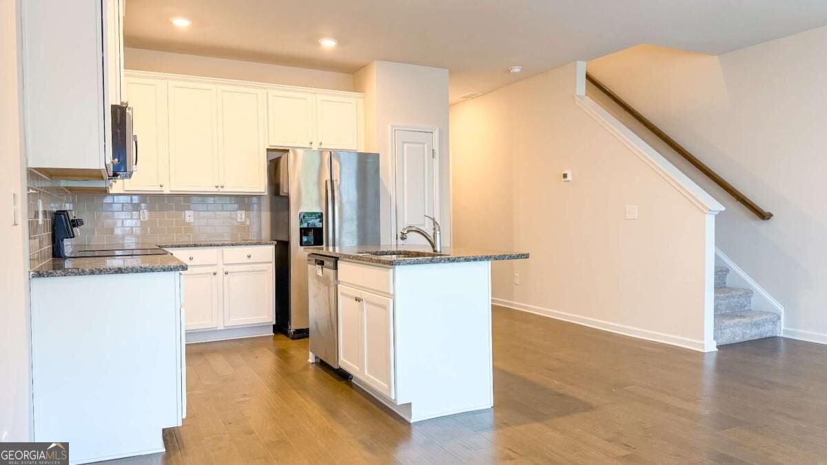 3472 Lakeview CRK