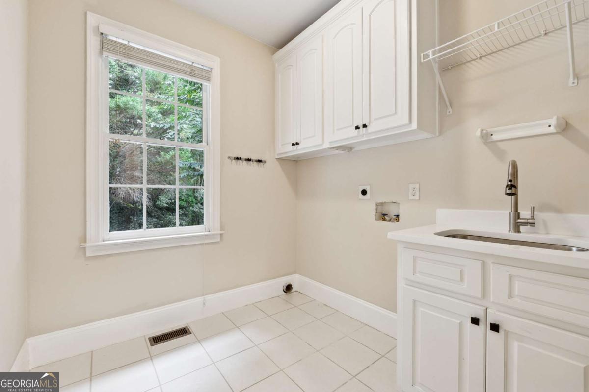 Glen Abbey - Residential Lease