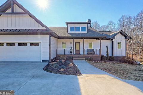 A home in Hiawassee