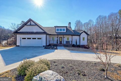 A home in Hiawassee