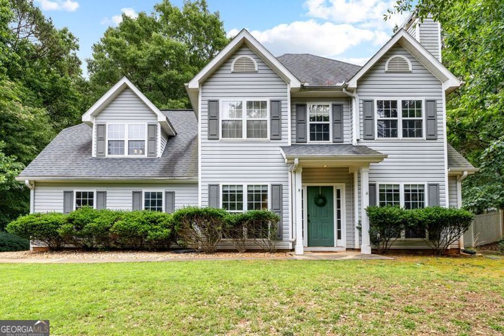 Photo of 205 Mossy Hollow, Newnan, GA 30265 (MLS # 10772095)