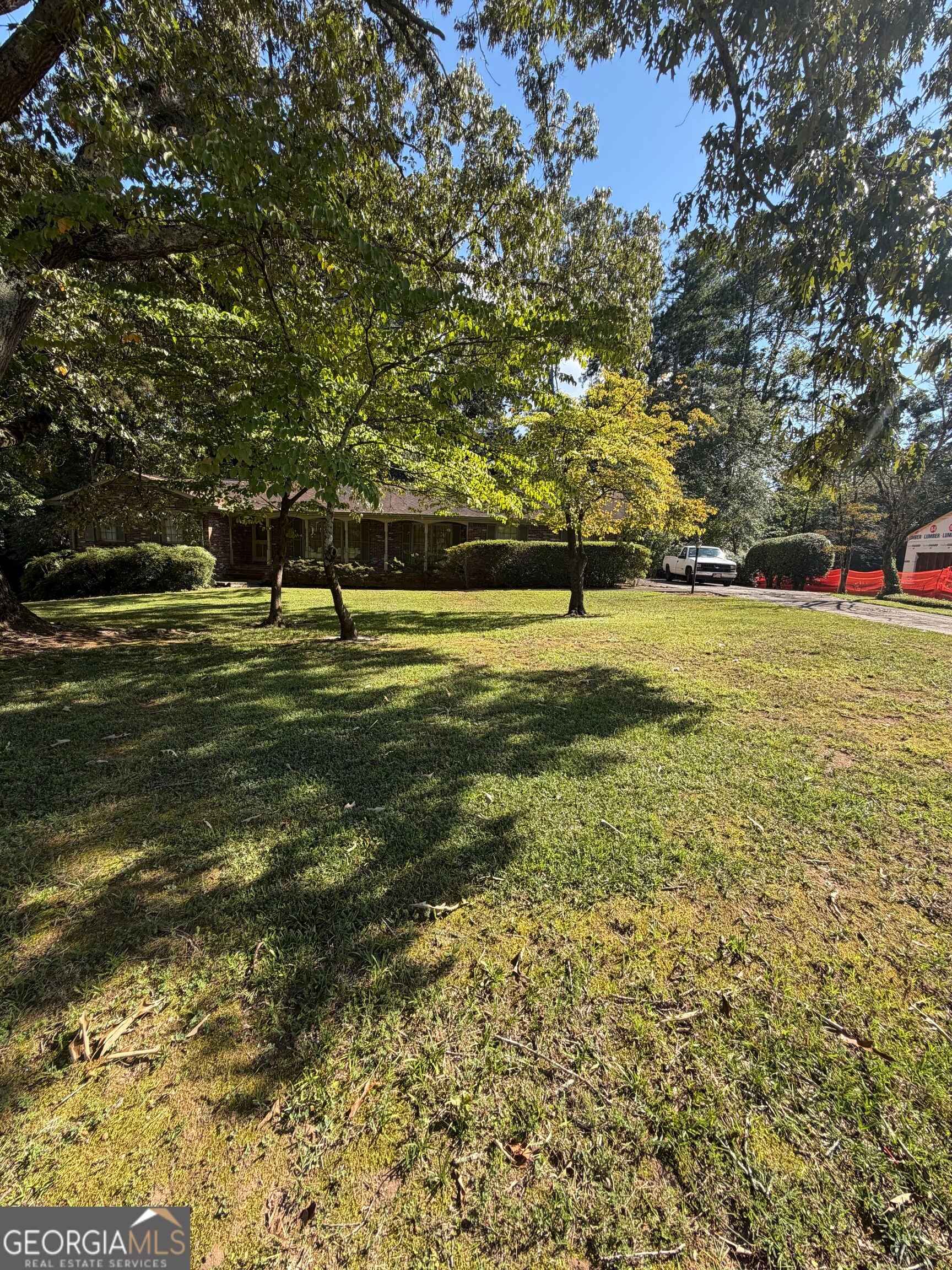 1663 Kings Down CIR