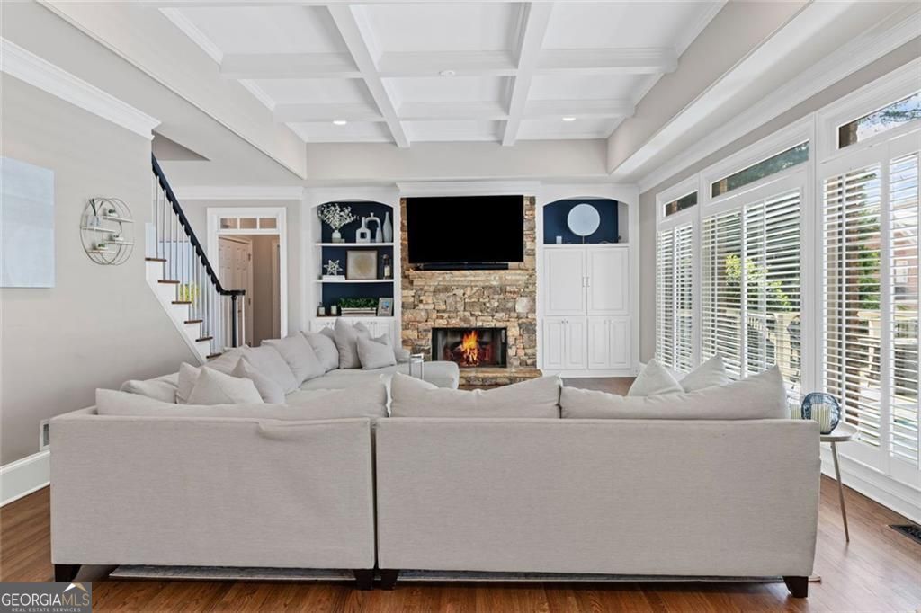 465 Majestic Cove DR