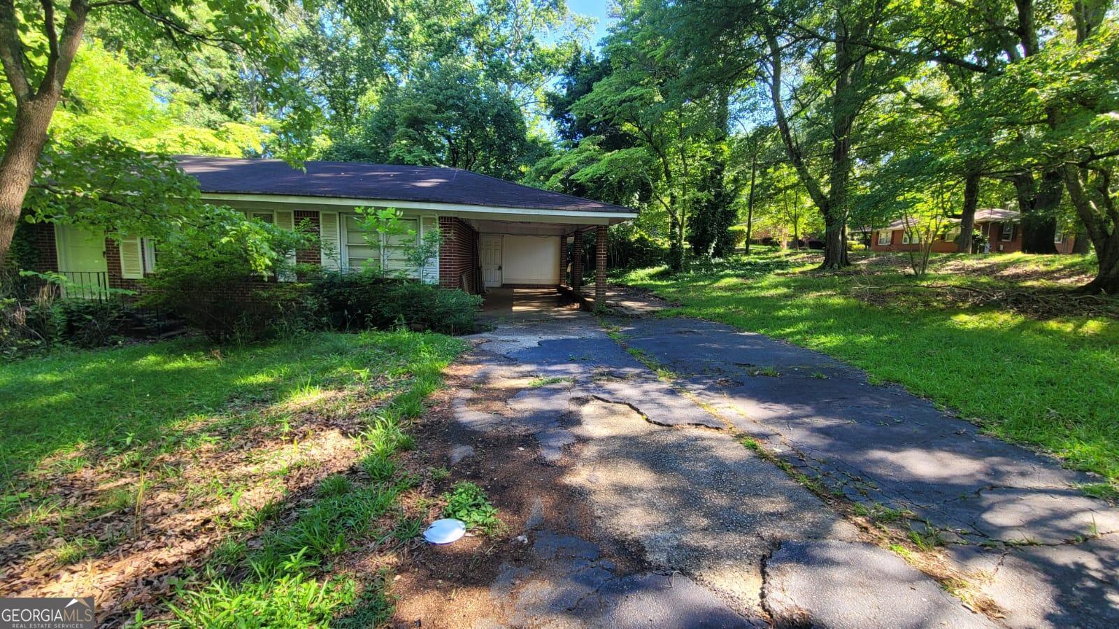 1417 Lake CIR